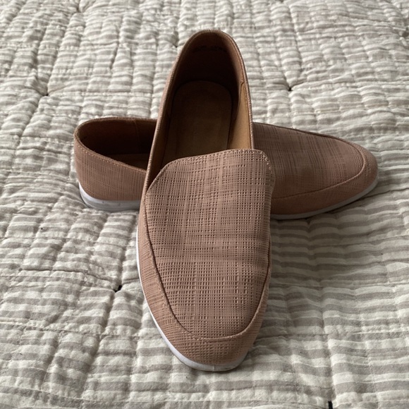 Blush pink slip ons - Picture 2 of 2